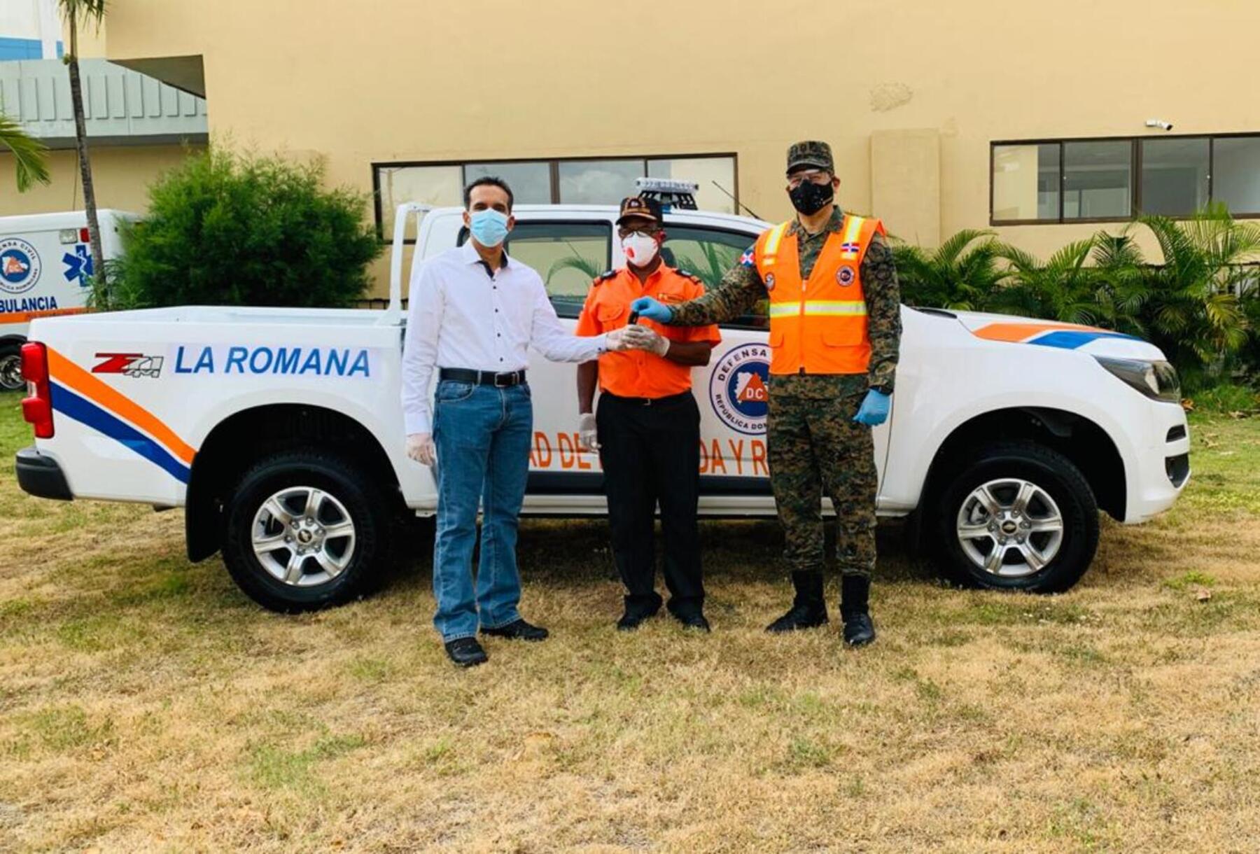 REPÚBLICA DOMINICANA: La Romana: Dirección Provincial Defensa Civil recibe camioneta 4x4 prometida en Visita Sorpresa