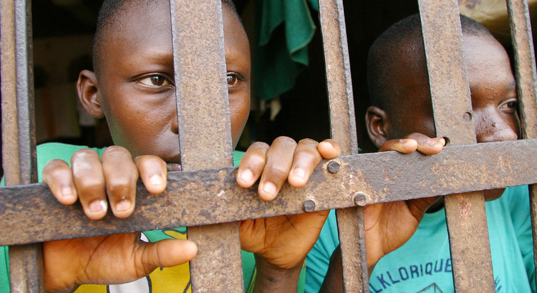 UNICEF pide que se libere a los niños detenidos ante el riesgo de contagio por el coronavirus