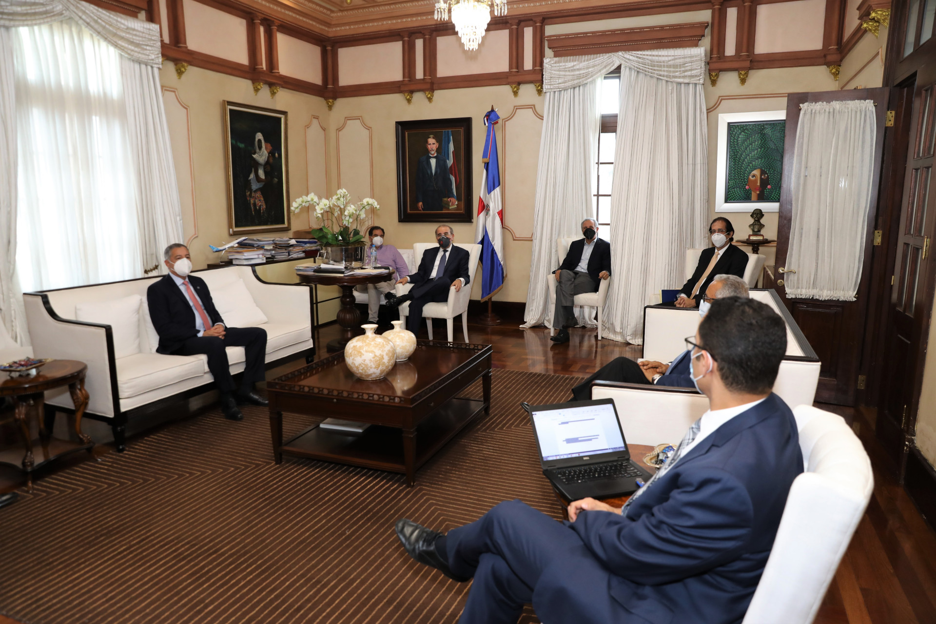 REPÚBLICA DOMINICANA: Presidente se reúne con ministros; pasa balance a planteamientos sectores sociales y a situación económica y sanitaria COVID-19