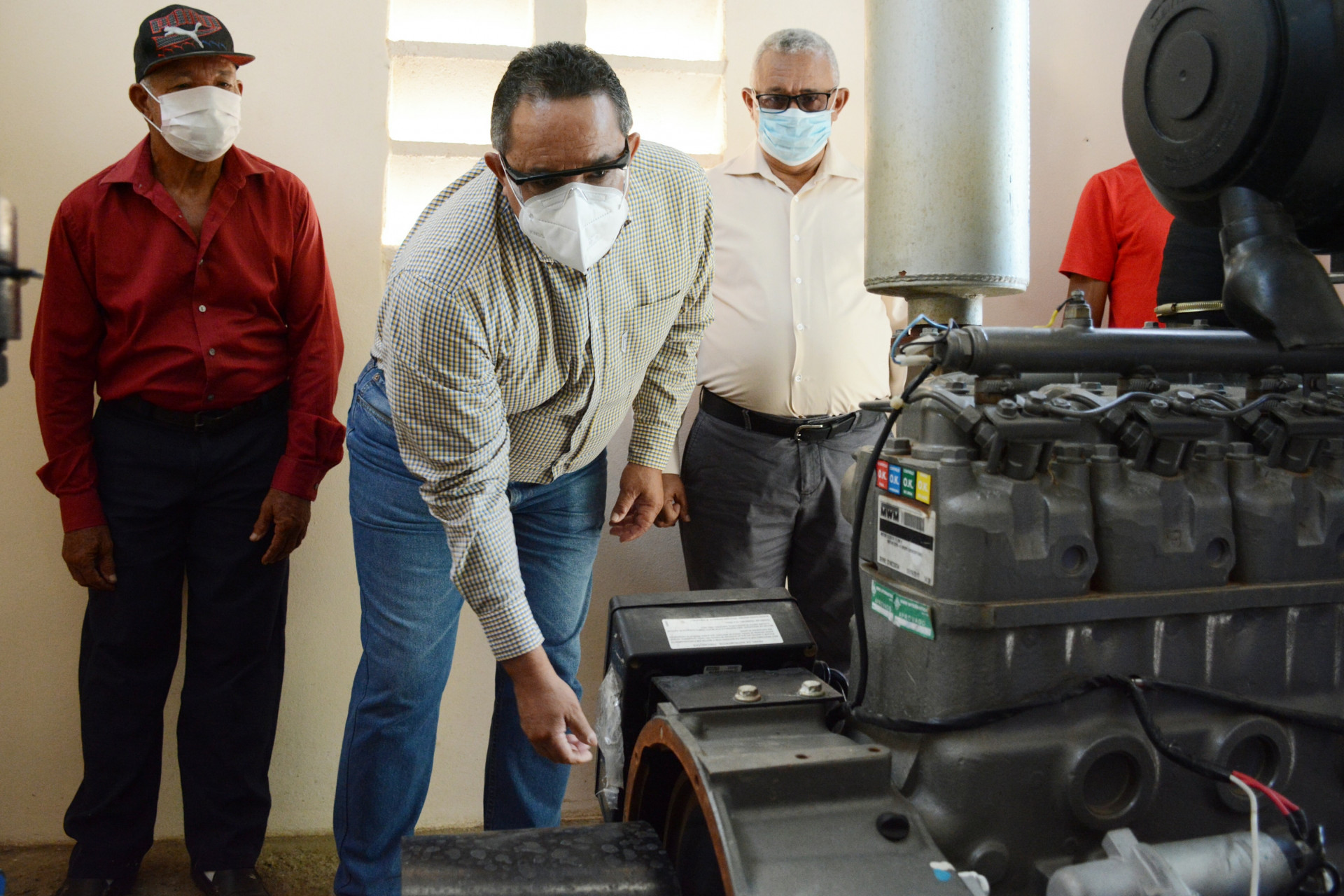 REPÚBLICA DOMINICANA: Gobierno cumple compromiso asumido en Visita Sorpresa 260; entrega sistemas de bombeo para riego a productores de Montecristi