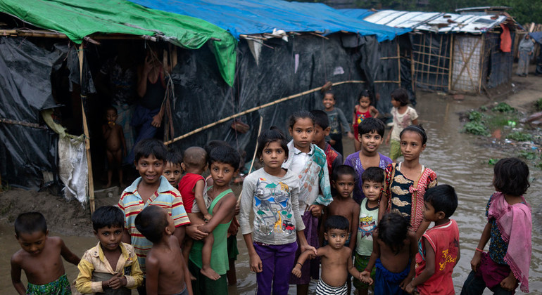 Un súper ciclón amenaza a India y Bangladesh en medio de la pandemia de coronavirus
