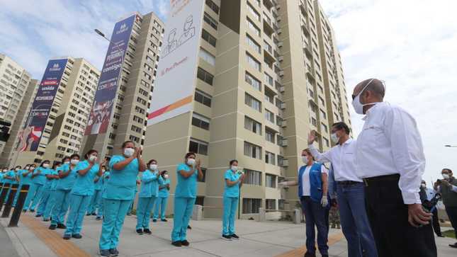 PERÚ: Gobierno implementa dos torres de la Villa Panamericana para atender a 900 pacientes más por Covid-19 y una sala de observación para 100 personas