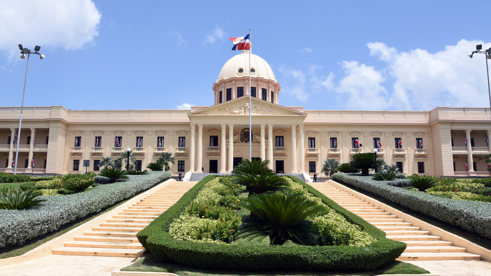 REPÚBLICA DOMINICANA: Presidente Danilo Medina designa nuevos gobernadores en 7 provincias, cónsul en Juana Méndez, Haití y subdirector IAD