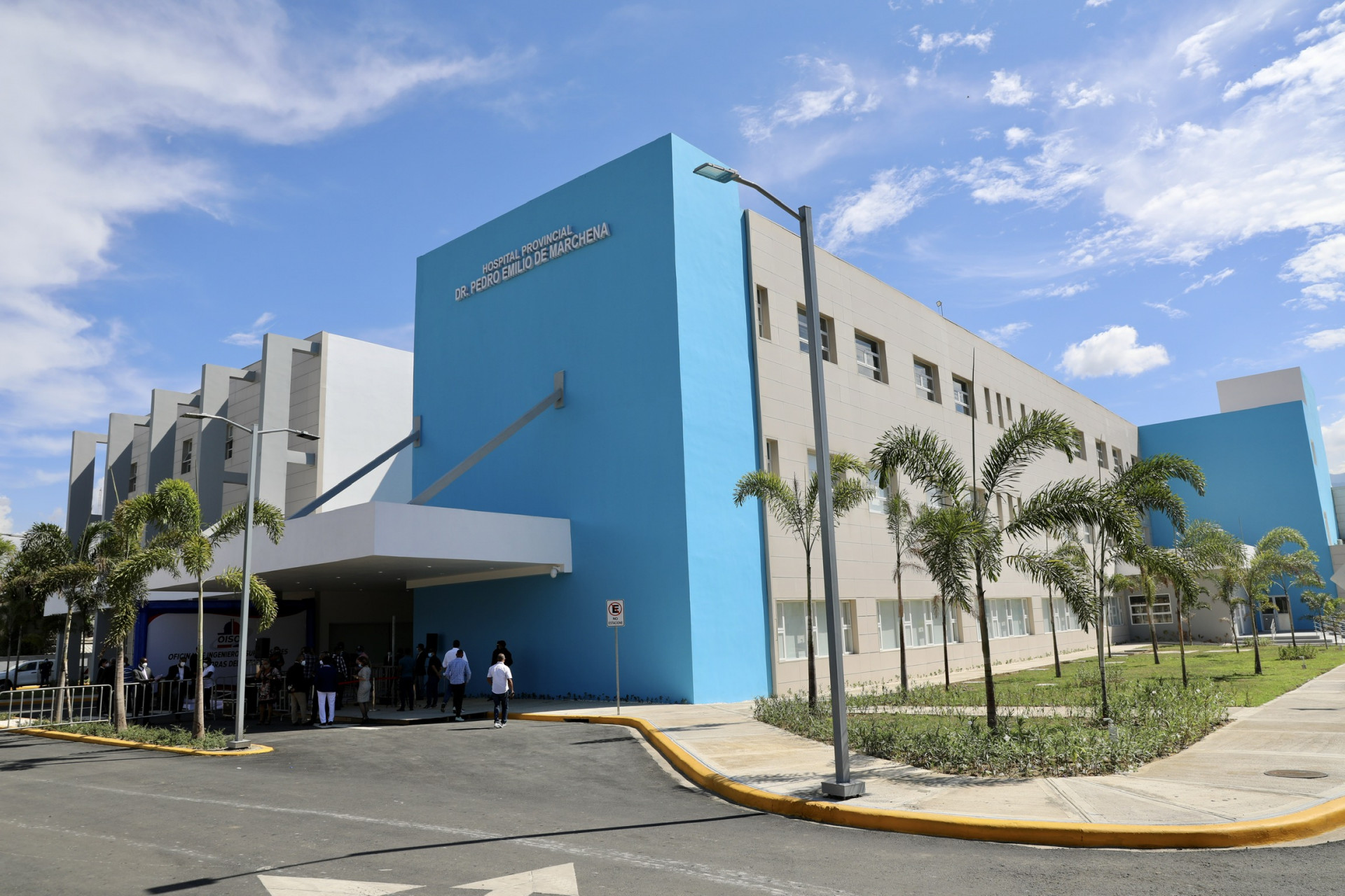REPÚBLICA DOMINICANA: Danilo Medina entrega Hospital Provincial Pedro E. de Marchena ; asciende a 44 total centros de salud transformados desde 2012