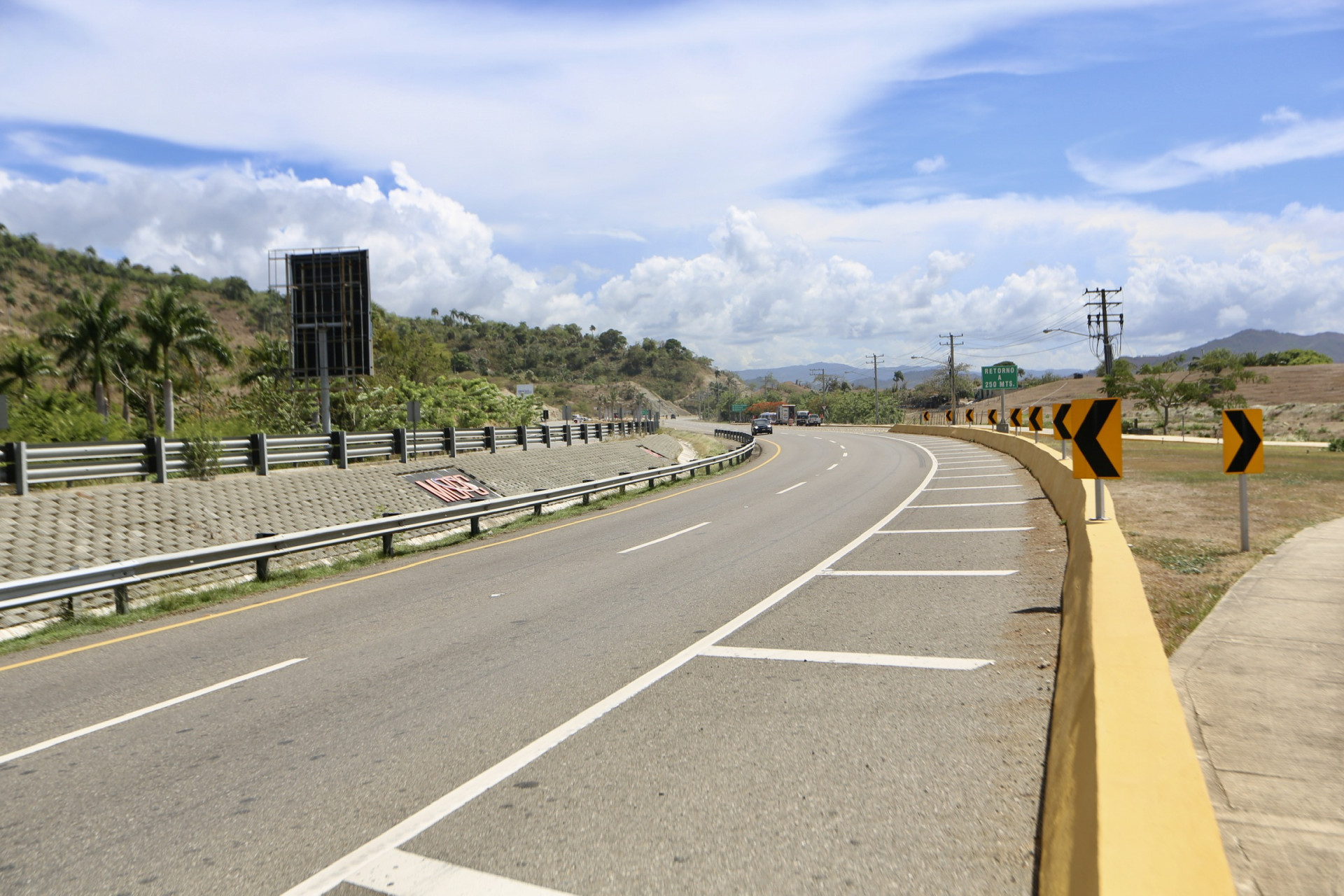 REPÚBLICA DOMINICANA: Presidente Danilo Medina entrega carretera Navarrete-Puerto Plata y otras seis obras viales