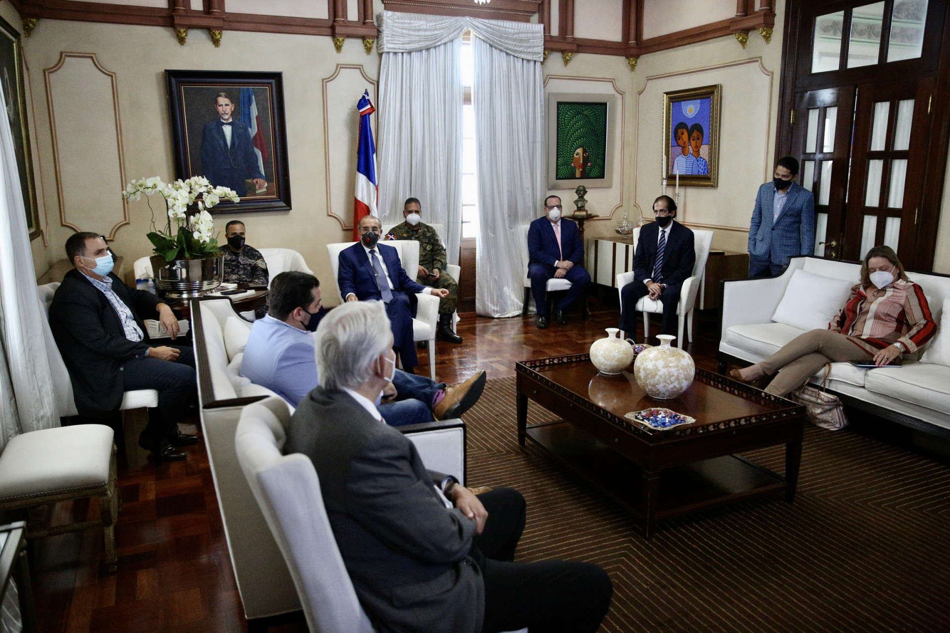 REPÚBLICA DOMINICANA: Presidente Danilo Medina se reúne con miembros de Comité de Emergencia y Gestión Sanitaria. Pasan balance a situación COVID-19