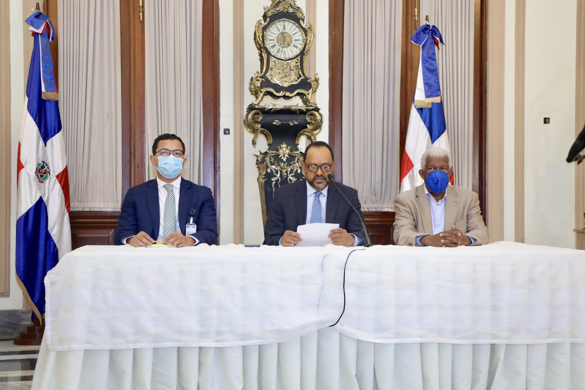 REPÚBLICA DOMINICANA: Gobierno anuncia revisión y terminación de contratos con Odebrecht