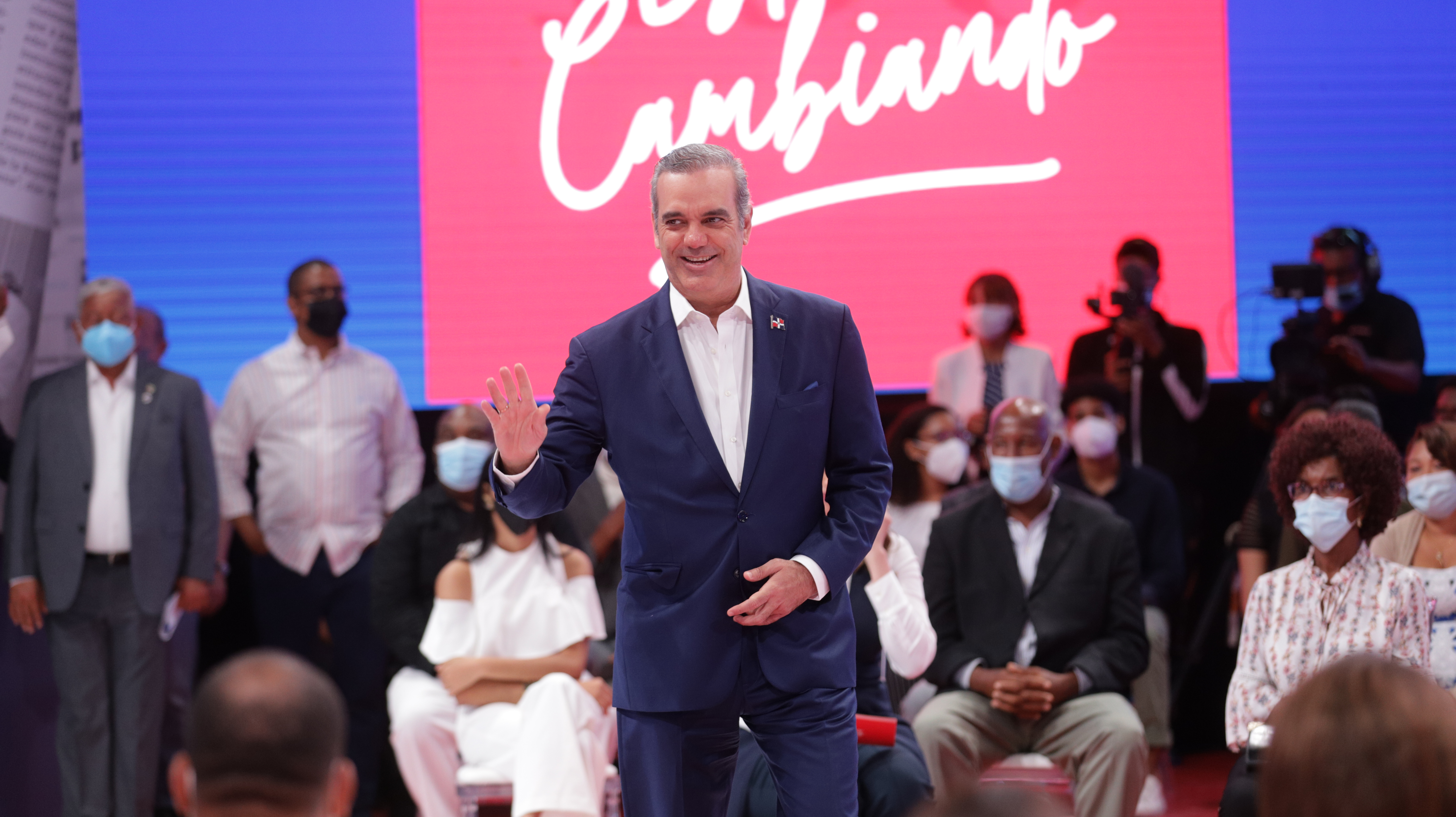 REPÚBLICA DOMINICANA: En un diálogo con la ciudadanía, presidente Informa: Gobierno invierte RD$ 2,600 millones para combatir la pandemia