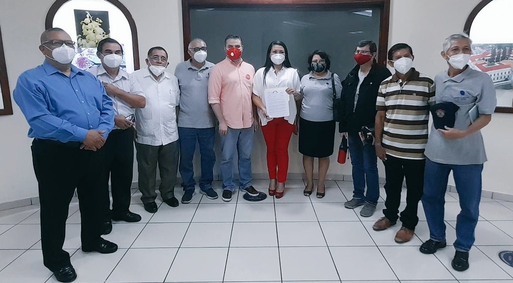 EL SALVADOR: Extrabajadores de ex-ANTEL piden se les indemnice