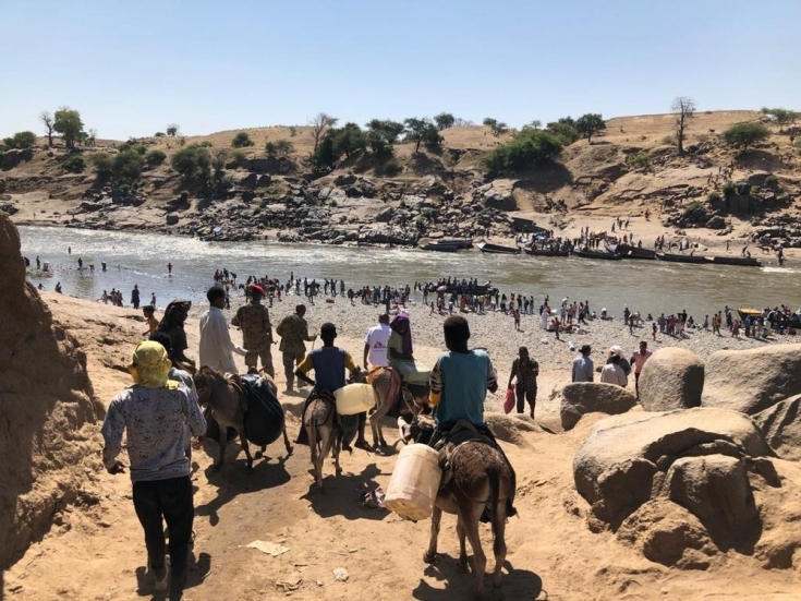 Cruce fronterizo de Hamdayet, donde los refugiados etíopes cruzan el río para entrar en Sudán.