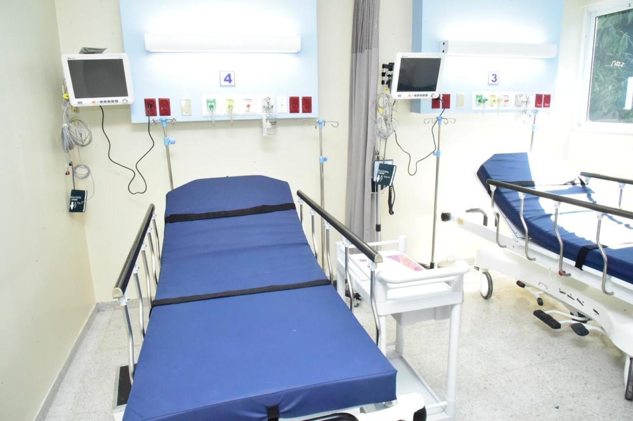 REPÚBLICA DOMINICANA: Presidente Abinader entrega UCI hospital de Azua, tras 15 años sin servicio