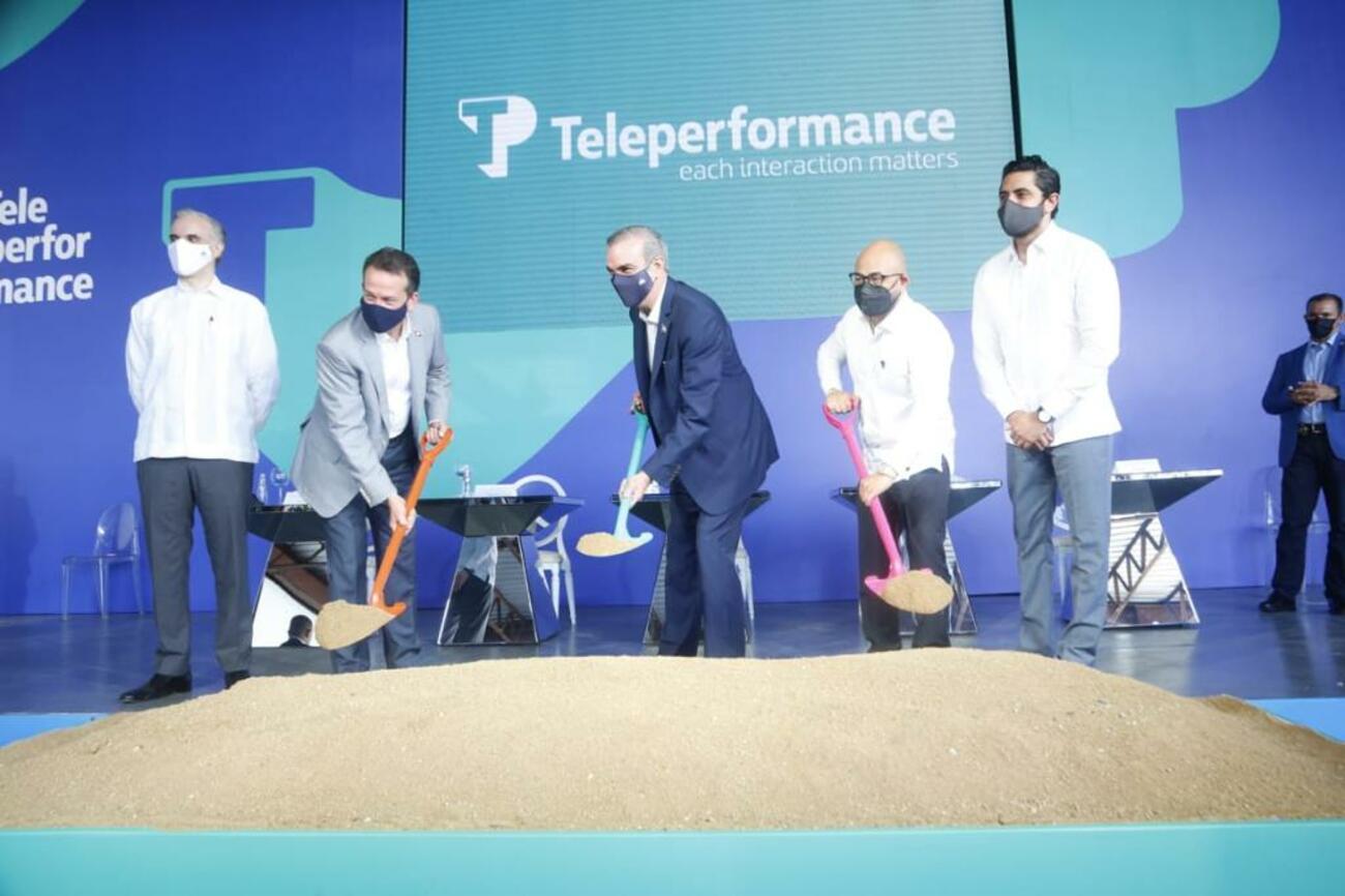 REPÚBLICA DOMINICANA: Presidente da primer palazo para la construcción de edificio corporativo del Grupo Teleperformance