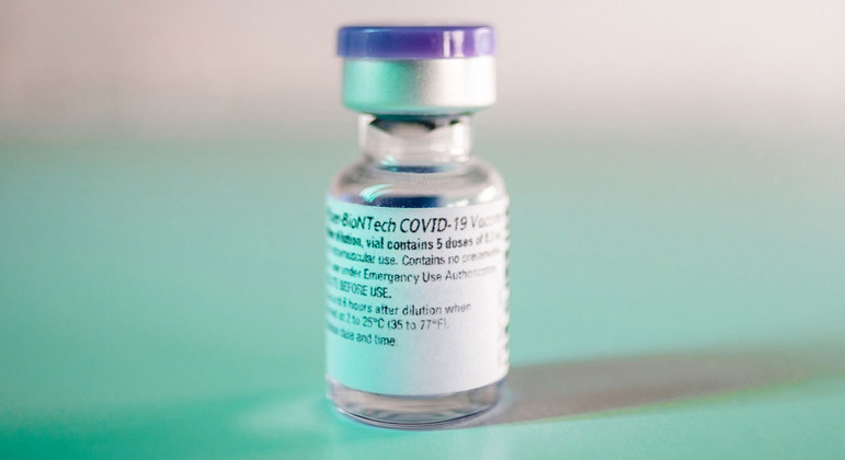 La OMS asegura 2000 millones de vacunas contra el COVID-19 para el mecanismo COVAX: “se avista el final de la pandemia”