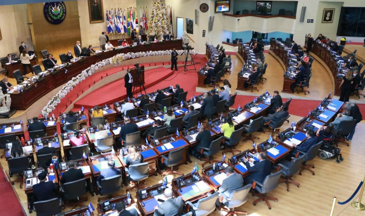 EL SALVADOR: Ratifican decretos que permitirían asignar recursos a FOMILENIO, FODES, veteranos y excombatientes