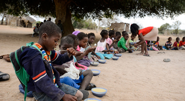 La desnutrición amenaza el futuro de millones de niños que dependen de los almuerzos escolares