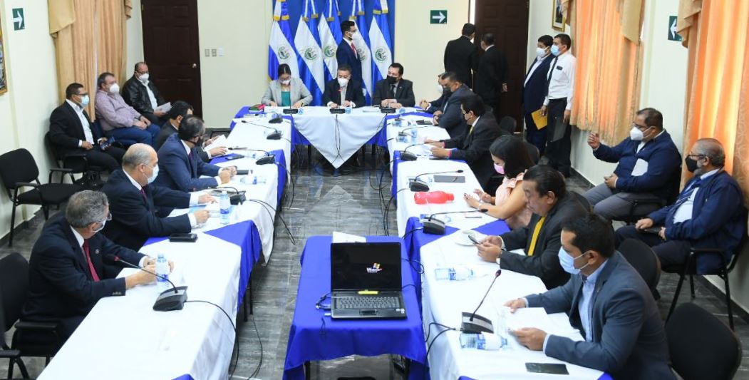 EL SALVADOR: Diputados solicitan a Tribunal Supremo Electoral garantice elecciones libres y transparentes