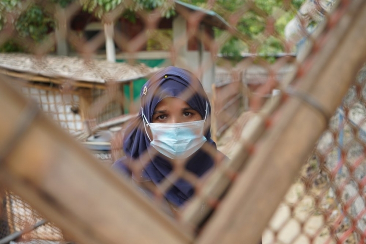 Fatima*, voluntaria rohingya que nos ayuda en la relación con la comunidad