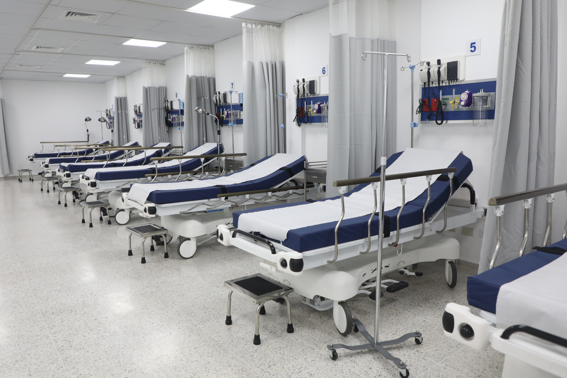 REPÚBLICA DOMINICANA: Presidente Luis Abinader deja en funcionamiento sala de emergencias en Hospital Regional Universitario San Vicente de Paúl