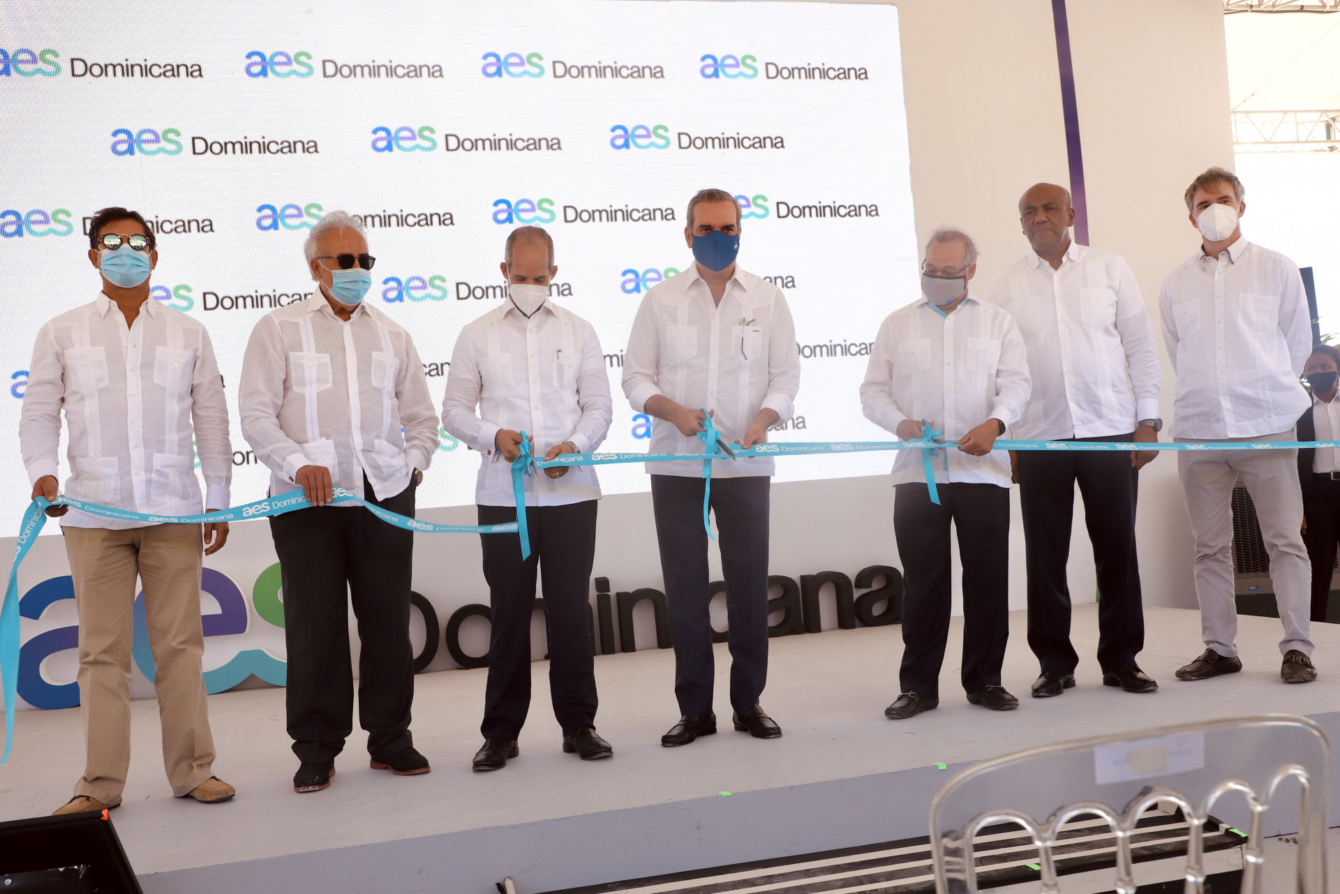 REPÚBLICA DOMINICANA: Presidente Abinader inaugura primera operación 100% renovable del Grupo AES en RD