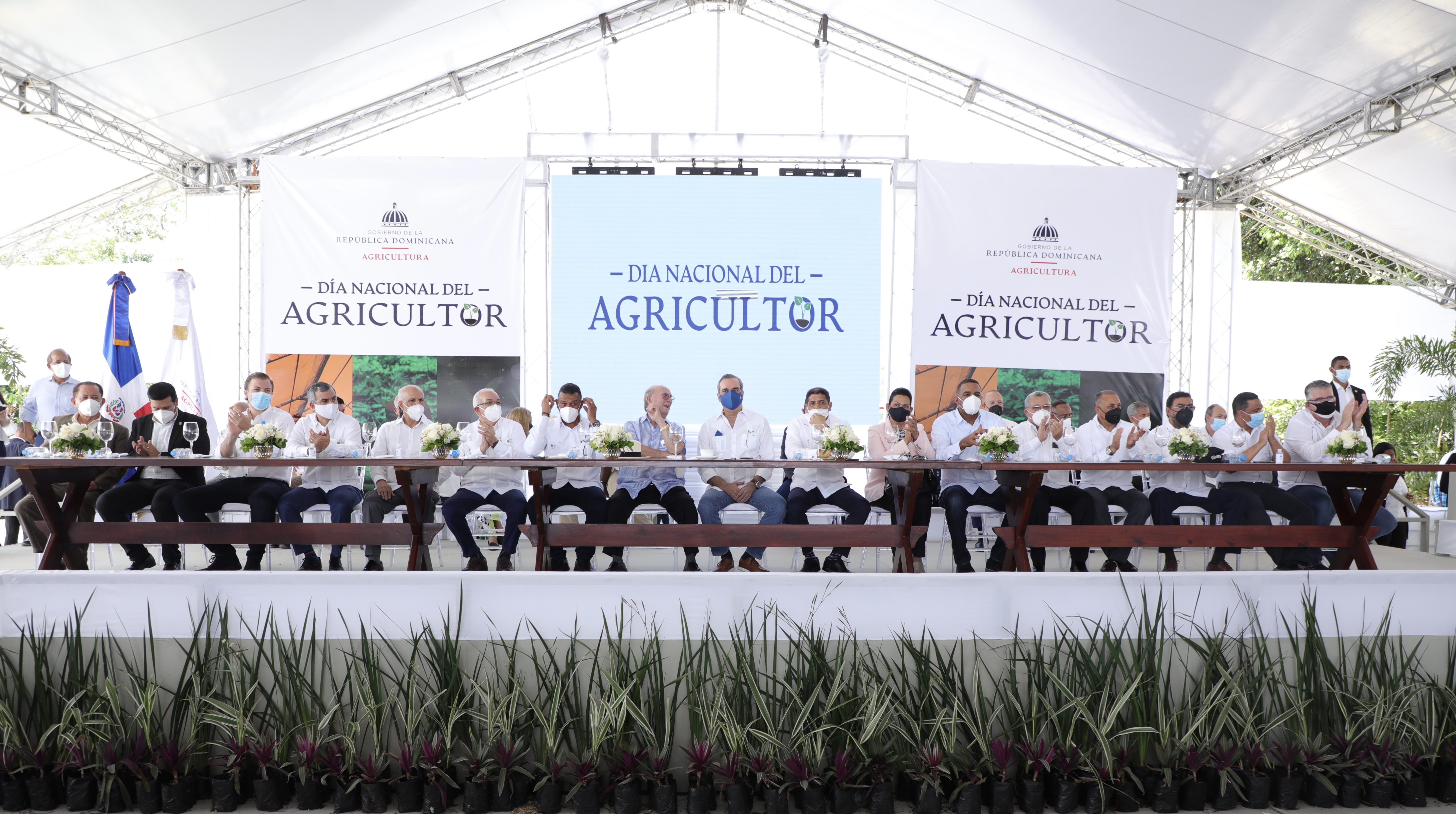 REPÚBLICA DOMINICANA: Presidente Abinader: Gobierno aumenta producción de alimentos y garantiza soluciones en el sector