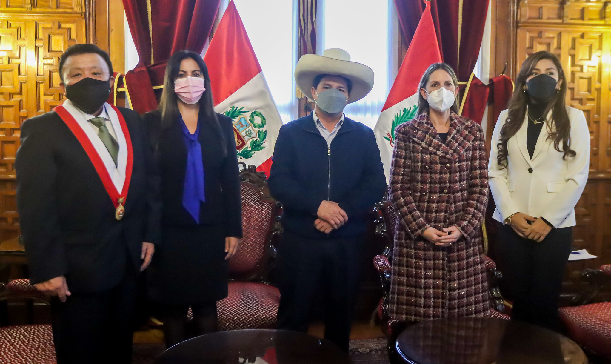 PERÚ: Presidente Castillo se reúne con integrantes de la Mesa Directiva del Congreso