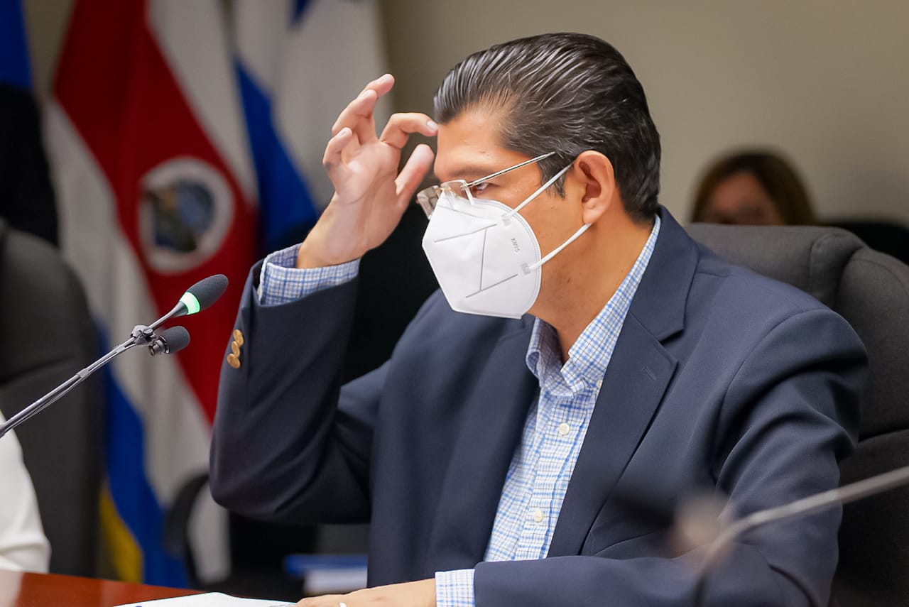 EL SALVADOR: Exsecretario jurídico de Antonio Saca admite en Asamblea Legislativa que recibía ,000 mensuales de sobresueldo