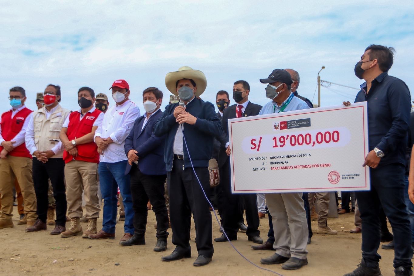 PERÚ: Presidente Castillo en Piura: Trabajar por el Perú significa atender a las familias más desposeídas