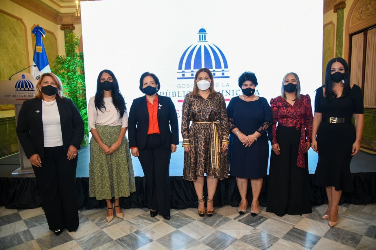 REPÚBLICA DOMINICANA: El Ministerio de la Mujer lanza Campaña Vivir sin Violencia, Es Posible