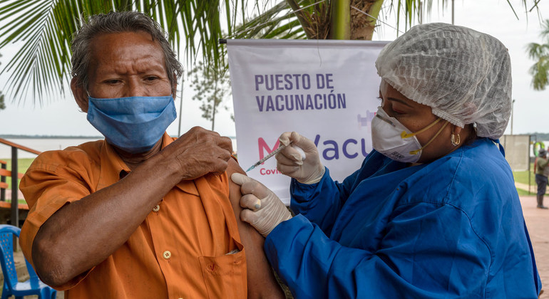 La vacunación contra el COVID-19 de los pueblos indígenas del Amazonas: un objetivo, muchos retos