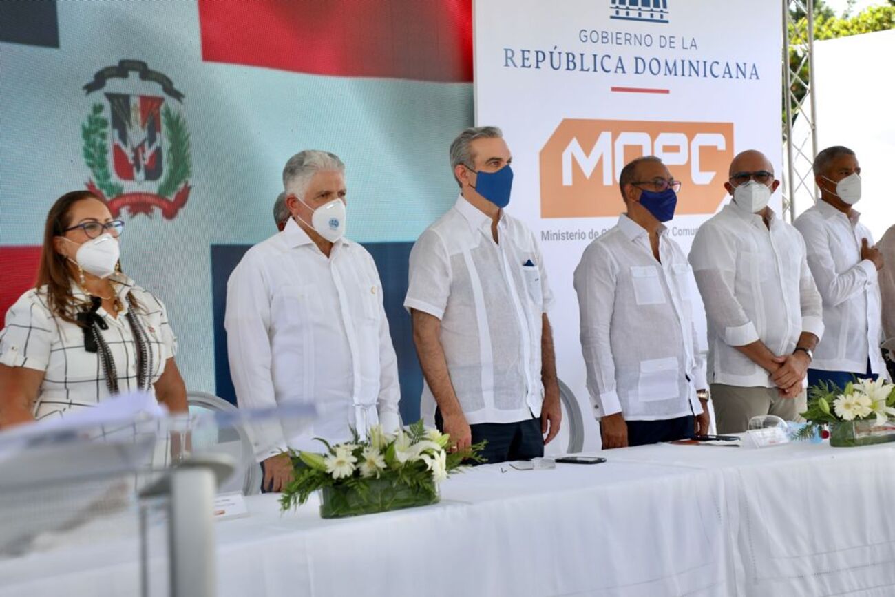 REPÚBLICA DOMINICANA: Gobierno inicia ampliación de tres importantes carreteras en Santiago