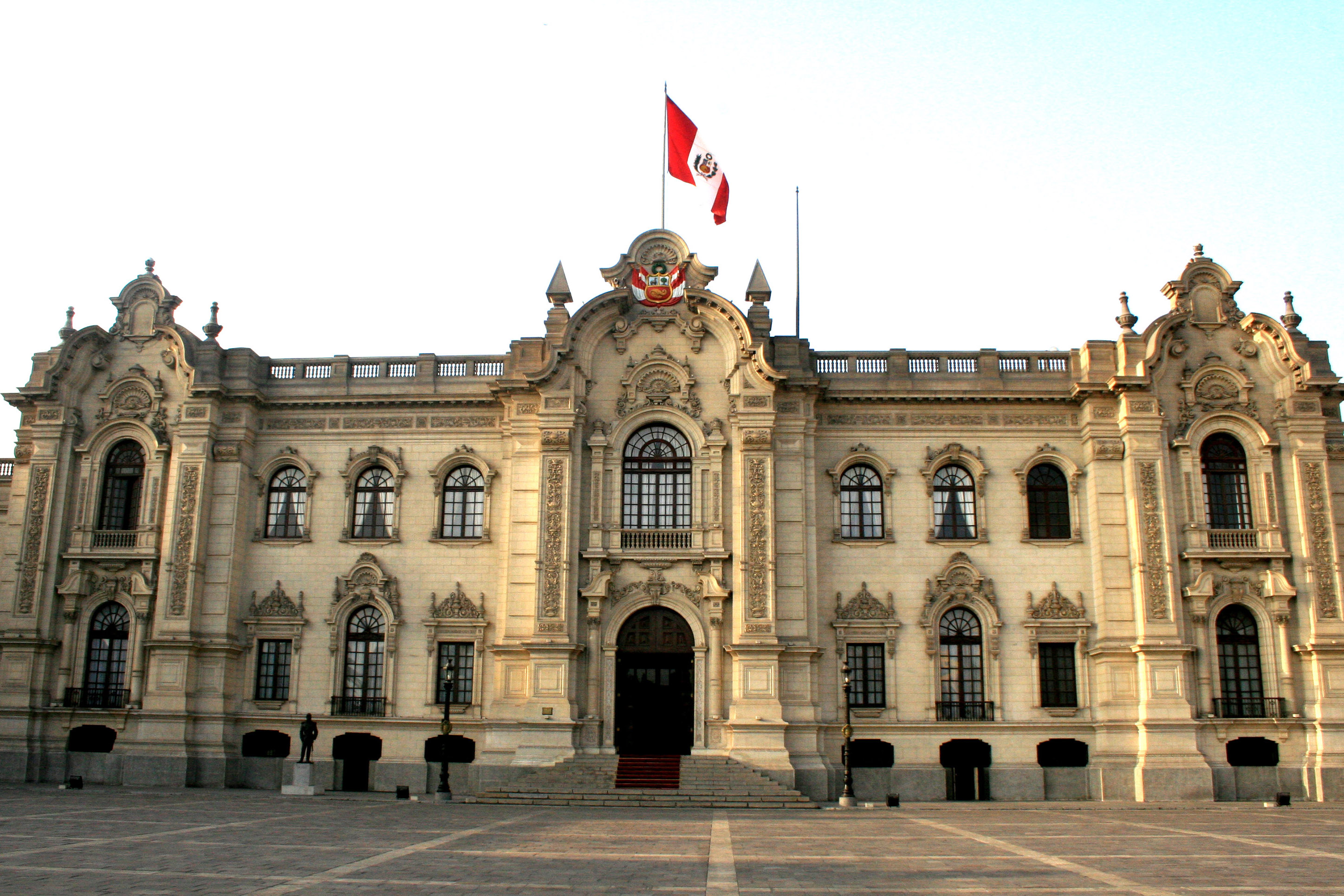 PERÚ: Gobierno presenta proyecto de Reforma Constitucional de vacancia y cuestión de confianza para lograr equilibrio de poderes y gobernabilidad