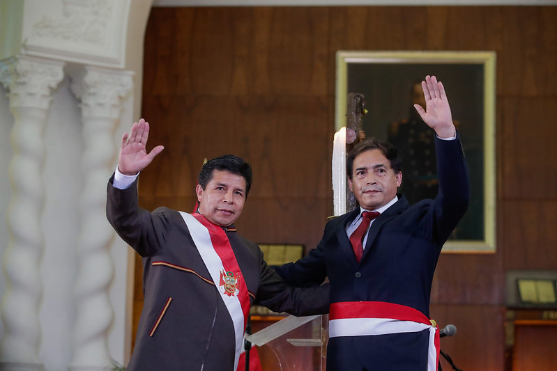 PERÚ: Presidente Castillo toma juramento a ministro de Transportes y Comunicaciones
