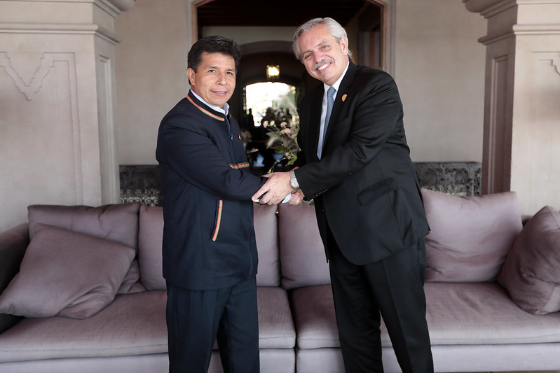 PERÚ: Presidente Castillo sostuvo reunión bilateral con mandatario de Argentina