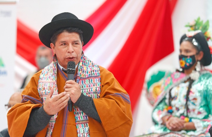 Presidente Castillo llega al Cusco para buscar acuerdos que eviten la conflictividad social