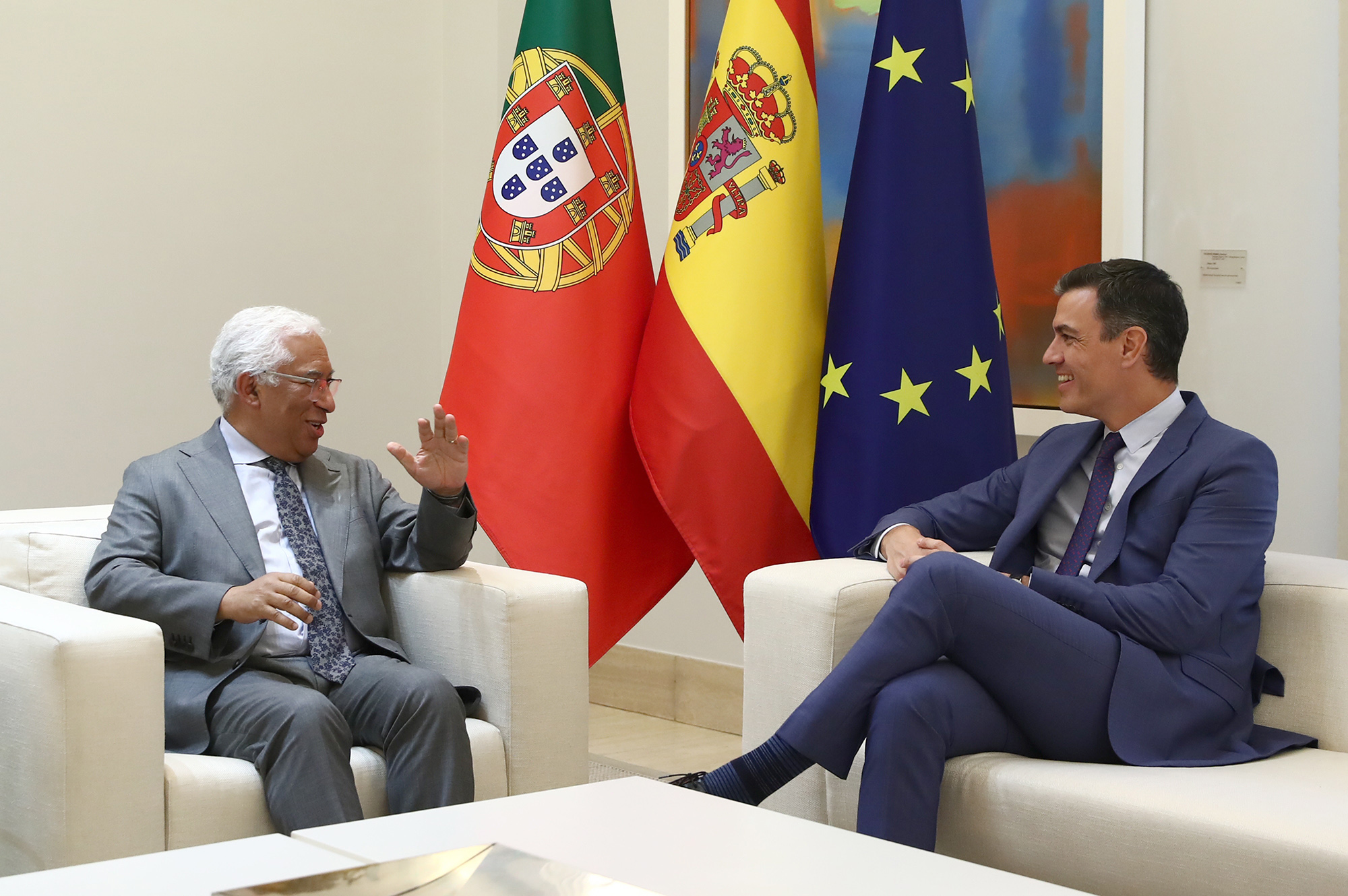 El presidente del Gobierno, Pedro Sánchez, y el primer ministro de Portugal, António Costa, durante su encuentro en La Moncloa