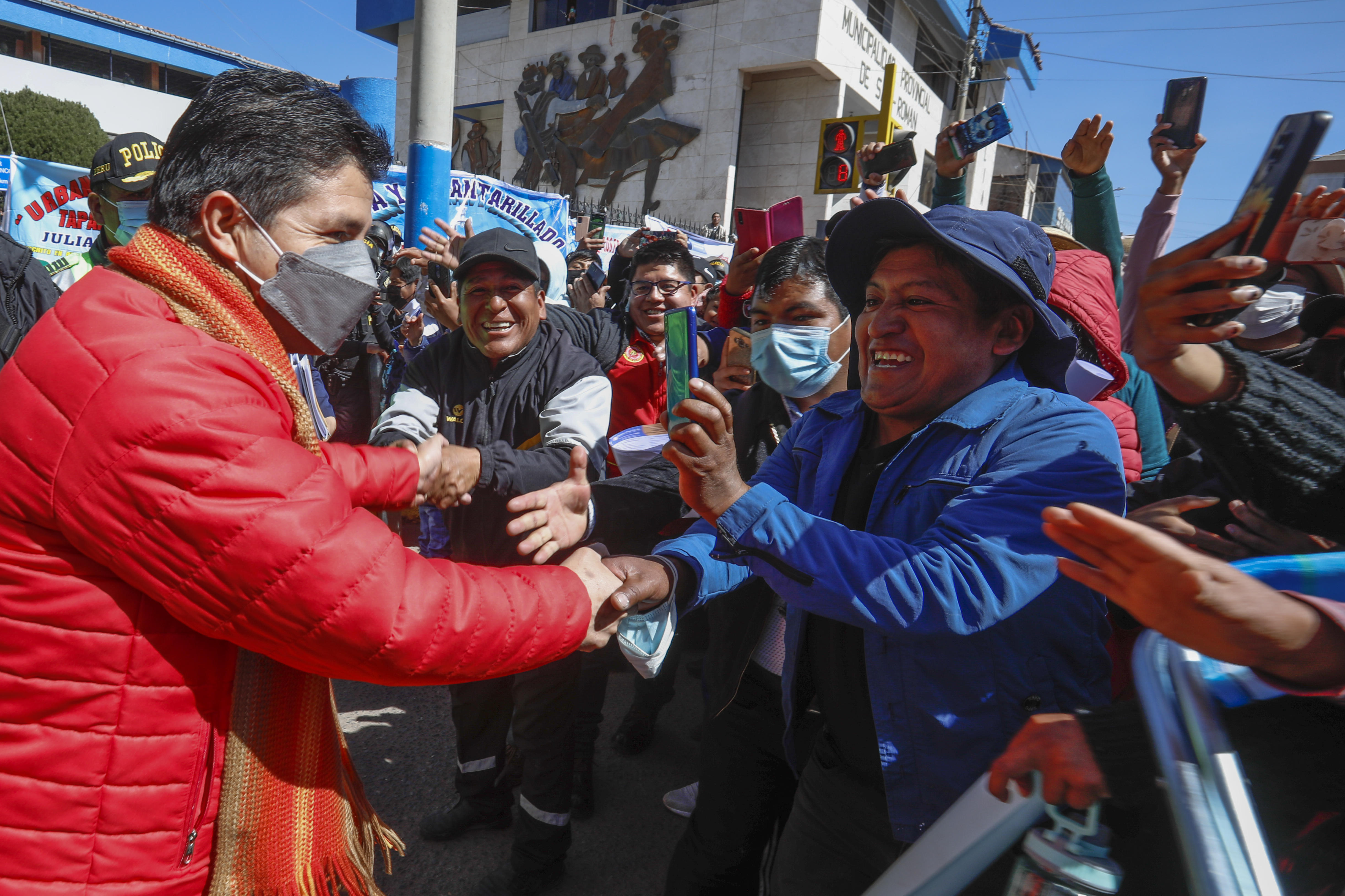 PERÚ: Presidente Castillo en Huancavelica: sostendrá encuentro con población de Carhuapata y dará más de 700 títulos de propiedad rural en Pampas