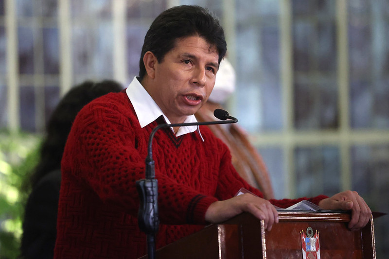 Presidente Castillo rinde homenaje a profesores por su día y destaca logros del gobierno a favor de los docentes del Perú