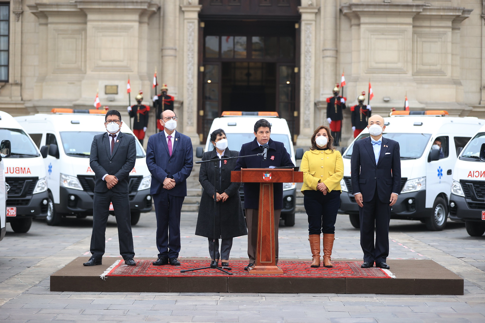 PERÚ: Presidente Castillo dispone que ambulancias donadas sean distribuidas en forma descentralizada y priorizando zonas que más lo necesitan