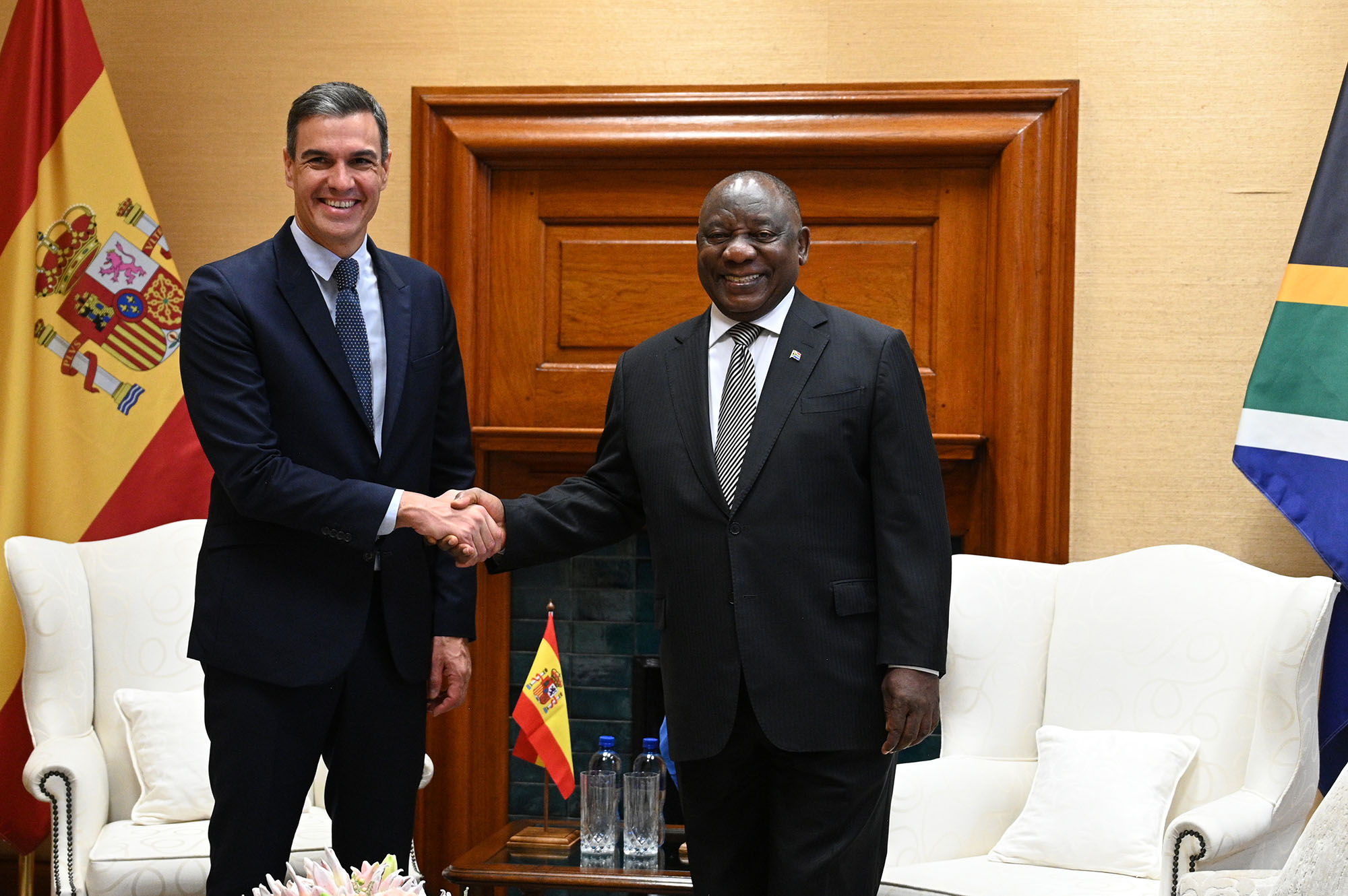 El presidente español, Pedro Sánchez, y el presidente de Sudáfrica, Cyril Ramaphosa
