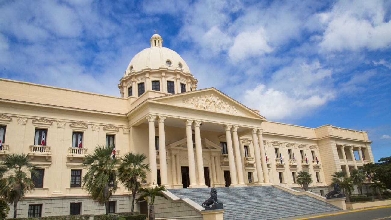 REPÚBLICA DOMINICANA: Presidente Abinader emite decreto donde oficializa lunes 2 de enero no laborable