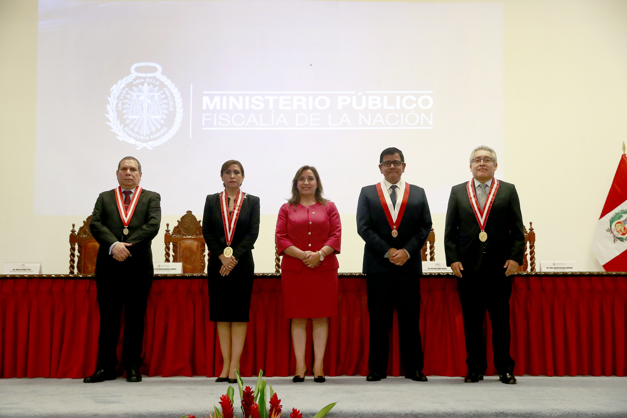 PERÚ: Presidenta Boluarte asegura pleno respaldo a la labor del Ministerio Público