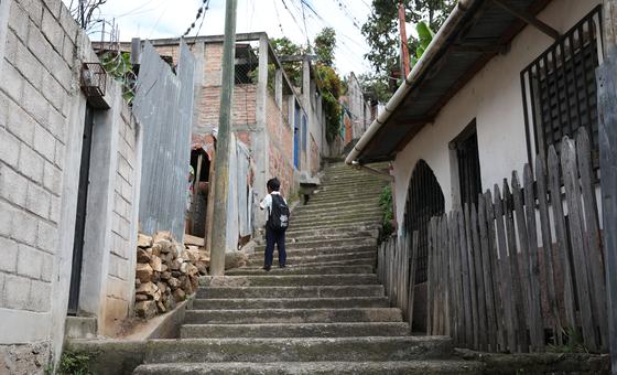 La nueva ley de Honduras sobre desplazamiento atiende una amplia gama de necesidades, destaca ACNUR