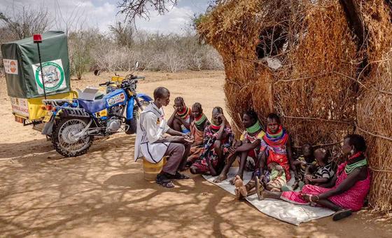 Una moto ambulancia salva a madres y bebés en Kenia