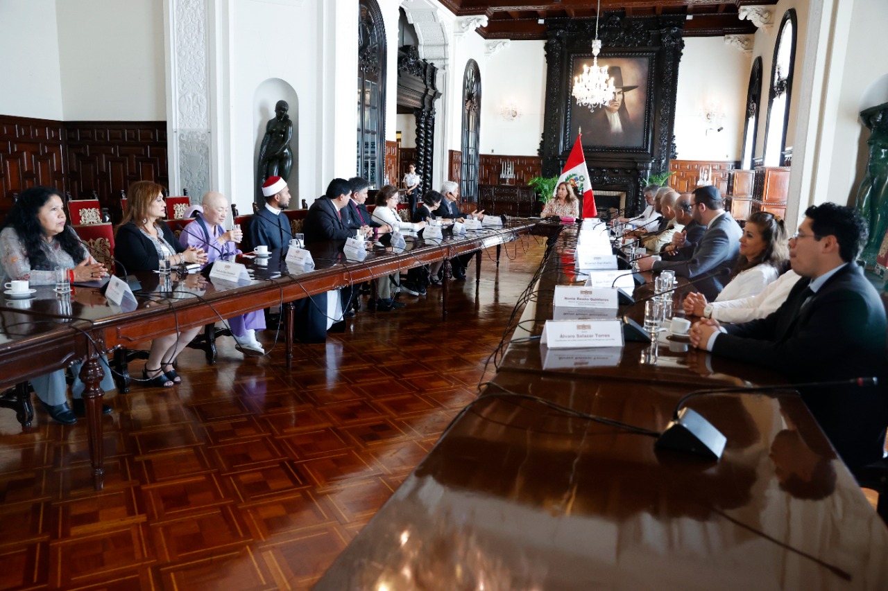 PERÚ: Presidenta Boluarte y líderes religiosos coinciden en importancia de seguir fortaleciendo el diálogo y la paz social