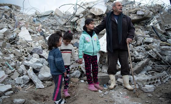 Continúa llegando ayuda a las víctimas del terremoto de Siria, pero no es suficiente
