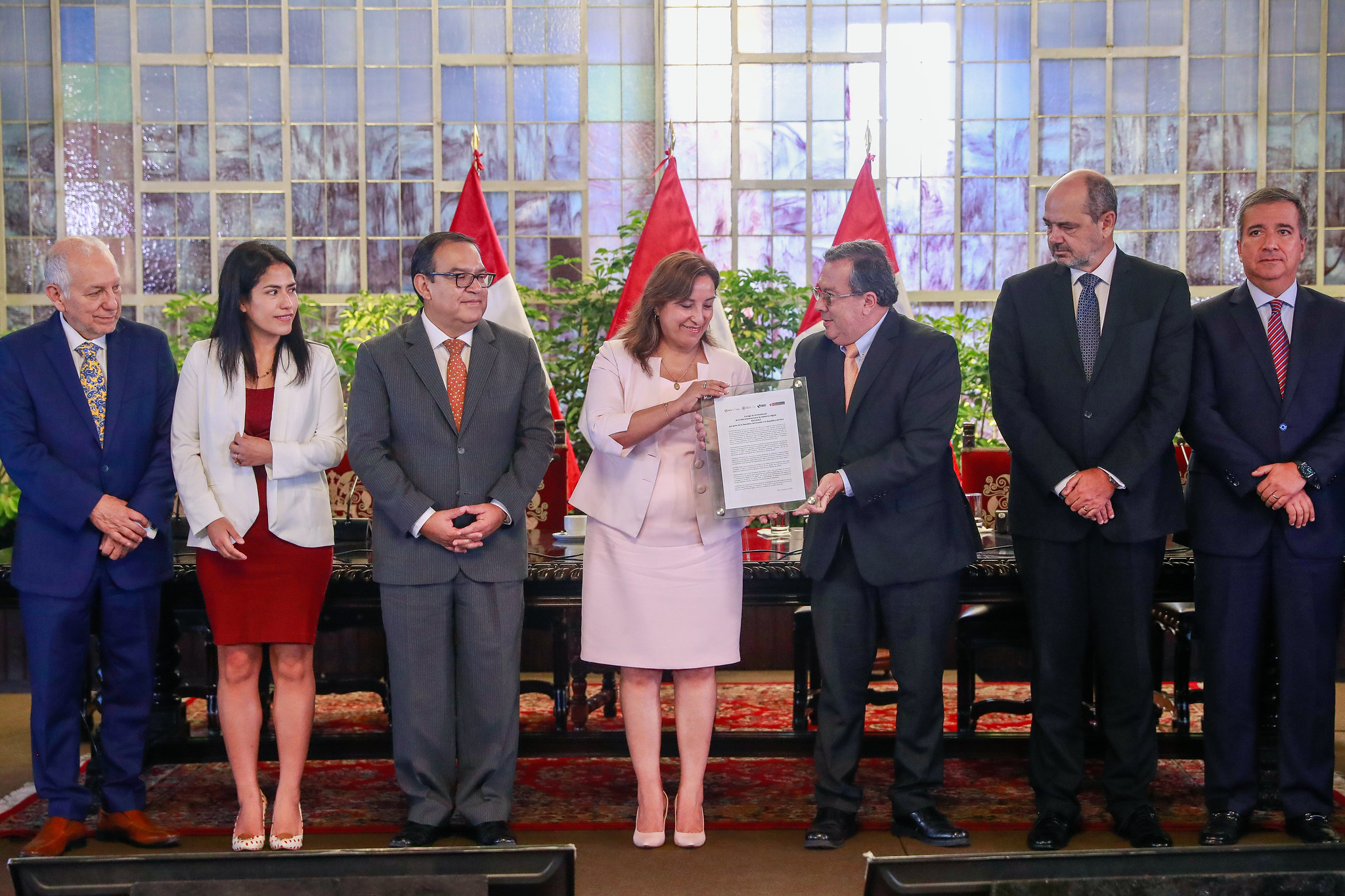 PERÚ: Presidenta Boluarte: aceleraremos la implementación de un Estado digital para fortalecer la conectividad y los servicios digitales