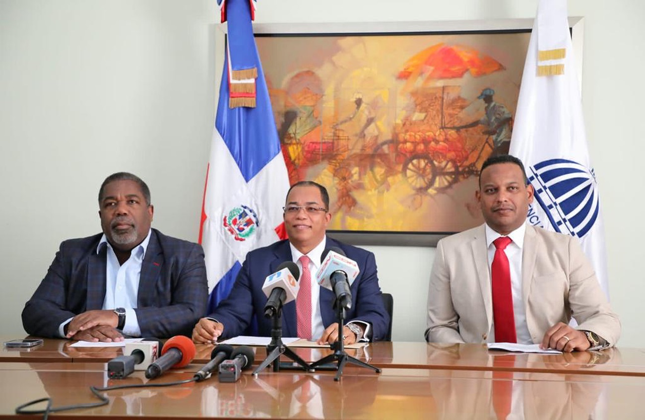 REPÚBLICA DOMINICANA: El Gabinete de Políticas Sociales cambiará 90,000 tarjetas de bandas a chips para fortalecer el proceso de transacción de los usuarios