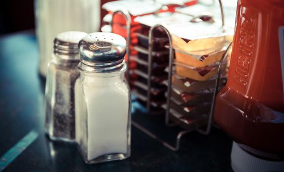 Una pizca menos de sal salvará siete millones de vidas en siete años