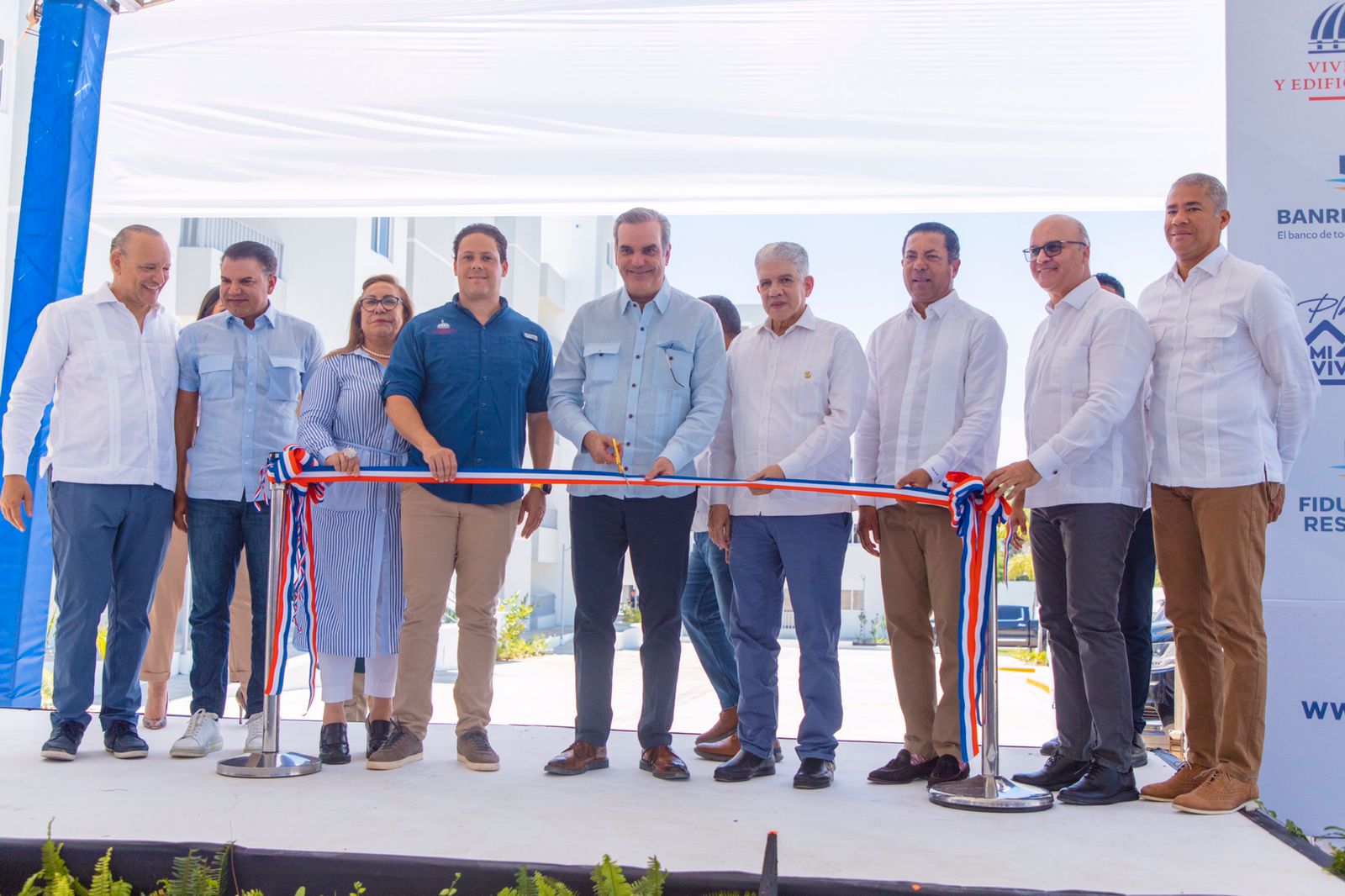 REPÚBLICA DOMINICANA: Presidente Luis Abinader inauguró ocho obras en el fin de semana