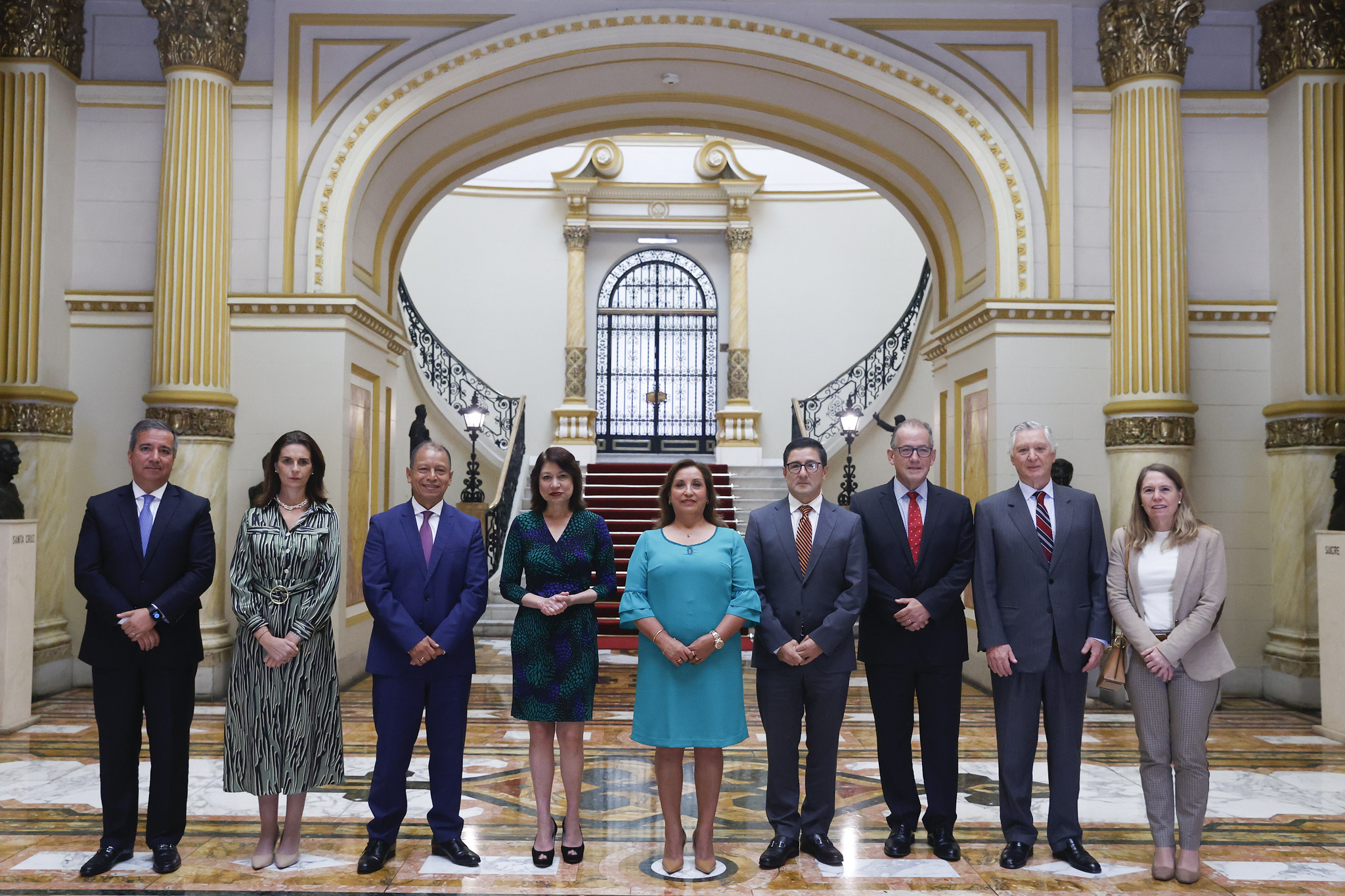 PERÚ: Presidenta Boluarte ratifica compromiso de promover inversiones junto con el sector privado a fin de reducir las brechas sociales